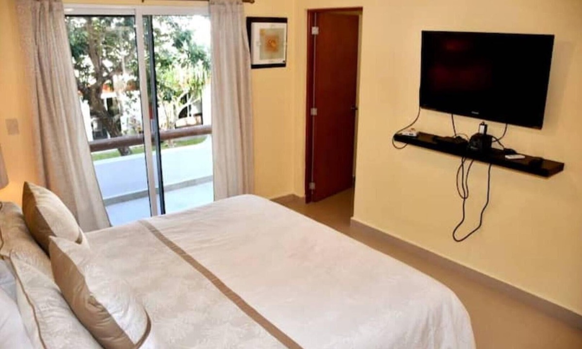 Villa Juarez Hotel | Villa de 4 Dormitorios con Piscina Cerca de la Playa