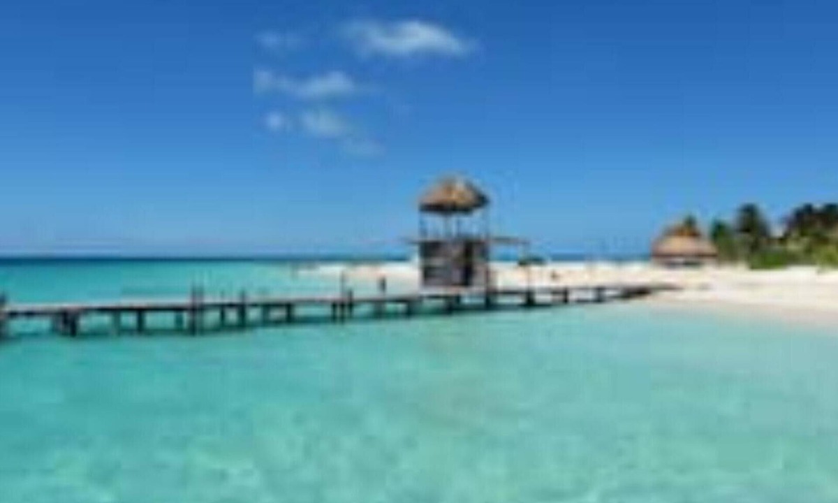 Villa Juarez Villa | Villa de 4 Dormitorios con Piscina Cerca de la Playa