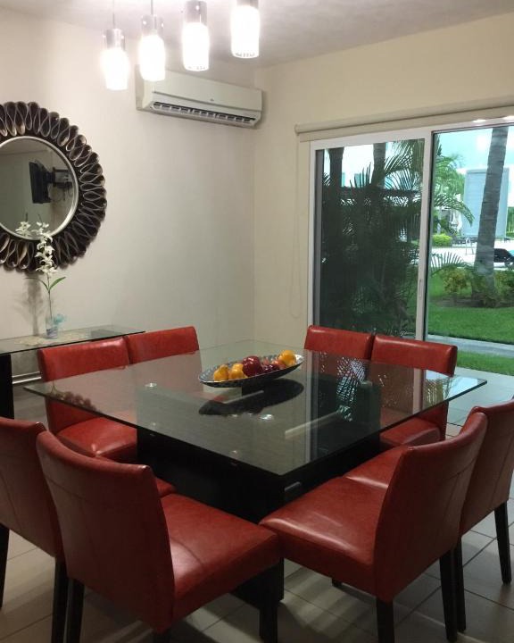 Granjas del Marques Villa | Villa en zona diamante