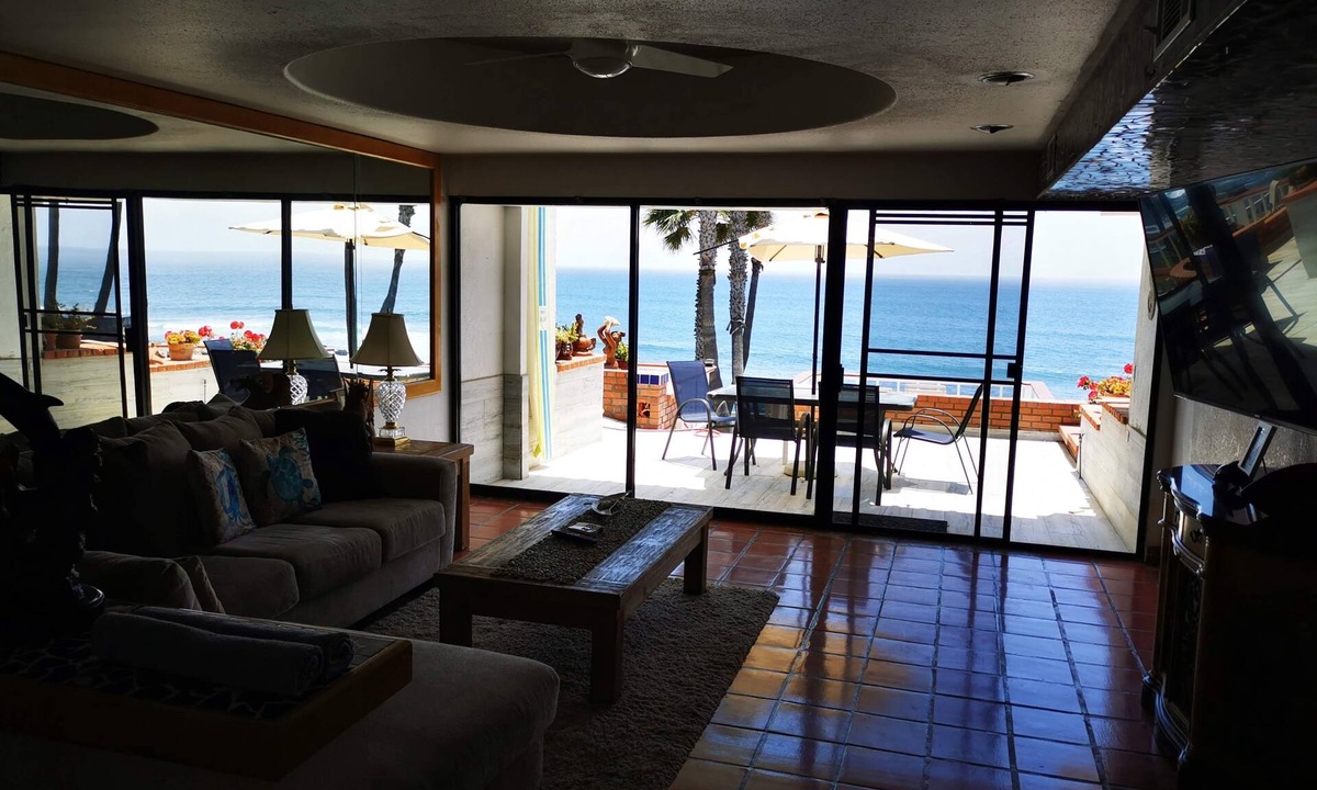 Rosarito Villa | Villa Frente al Mar, Acceso Privado al Mejor Surfbreak de Rosarito