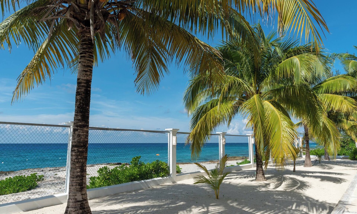 Zona Hotelera Norte House | VILLA GRANDE, 4-bedroom Oceanfront Villa in Cozumel México at Villas Santa Pilar