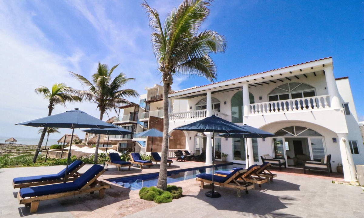 Akumal Villa | Villa Mia - 7BR Seafront Villa, Pool & Concierge