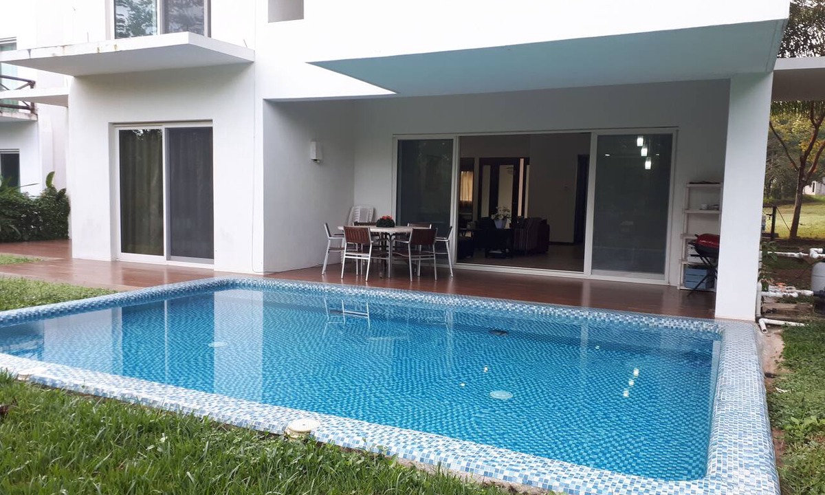 San Francisco Villa | Villa with private pool, spacious ground floor, garden area