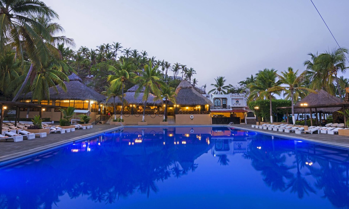 Colinas de Santiago Resort | Vista Playa de Oro Manzanillo