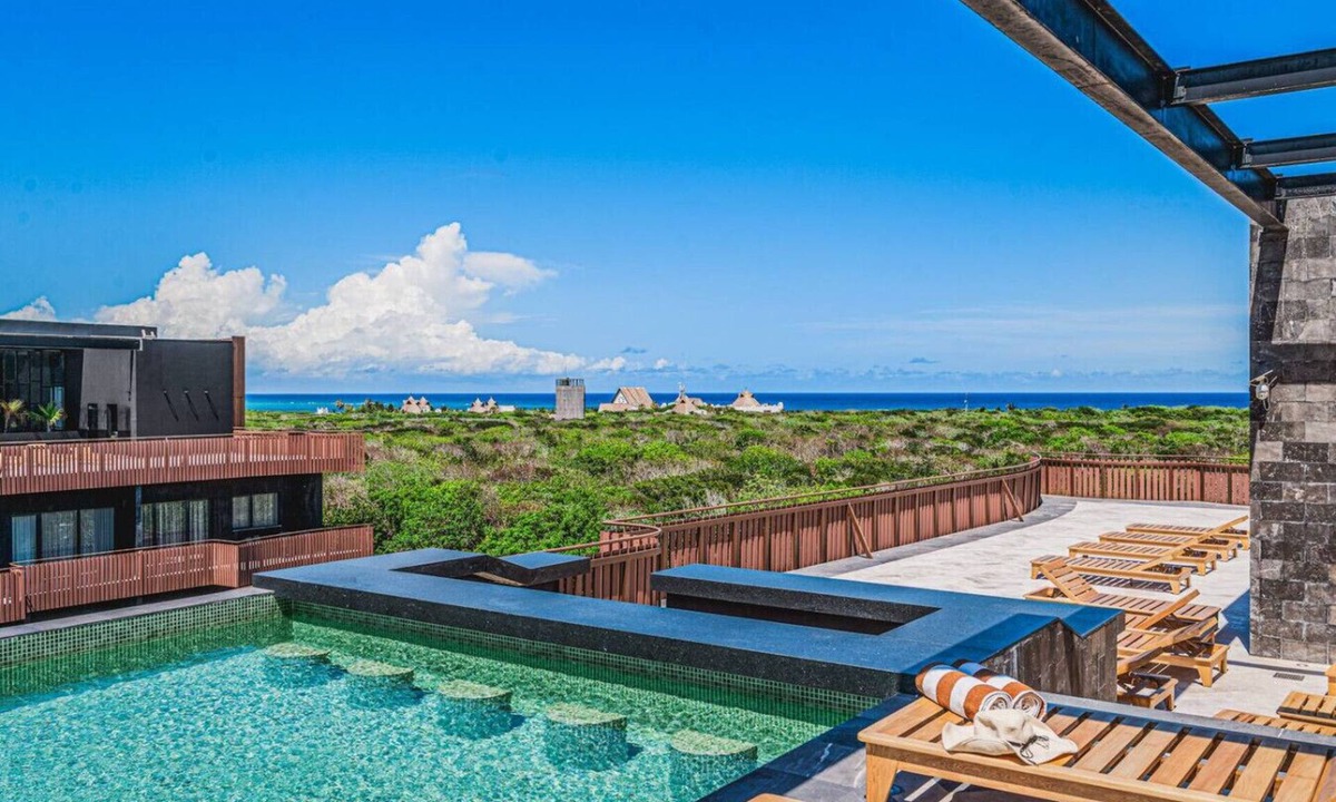 Playa Paraiso Condo | Walk to Beach 1BR 4 Guests | Kids Area | Office