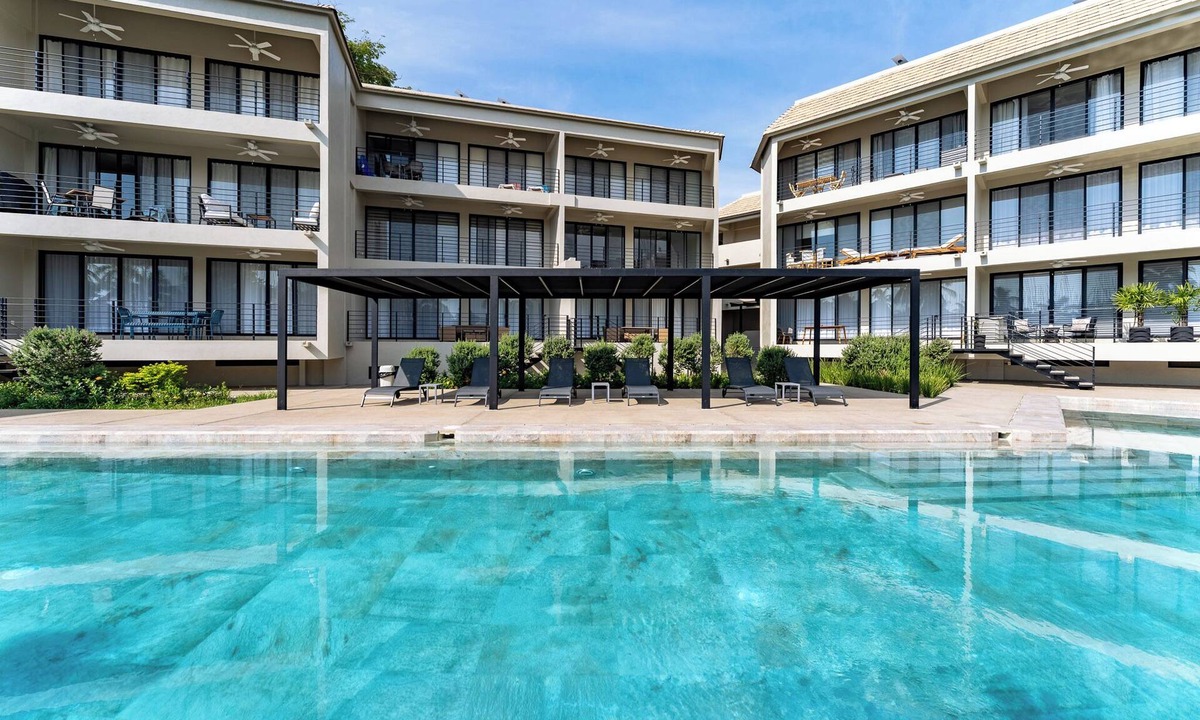 Crucecita Condo | Walk to Beach & Town · Solana Neighborhood View