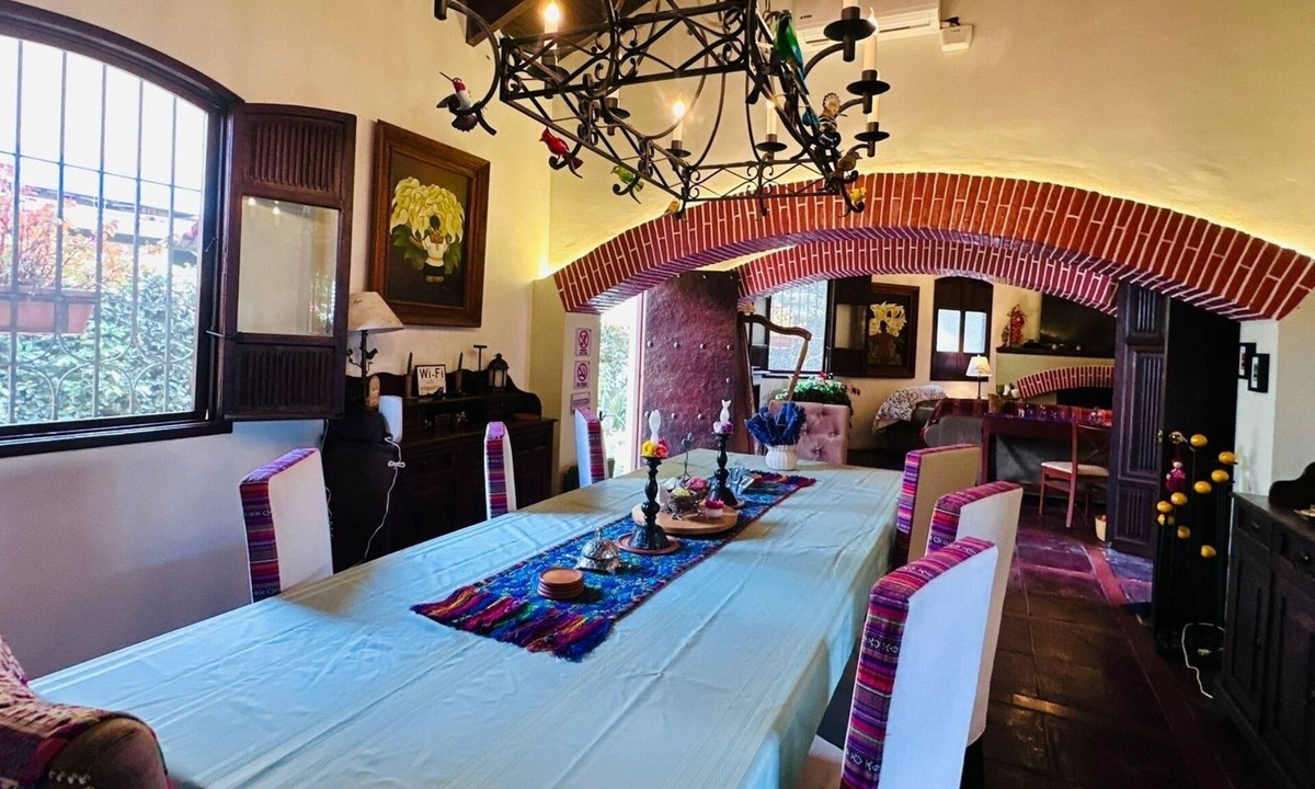 Antigua Guatemala Villa | Walk to downtown Beautifull villa. Gated neighborhood. Fast internet. Purified .