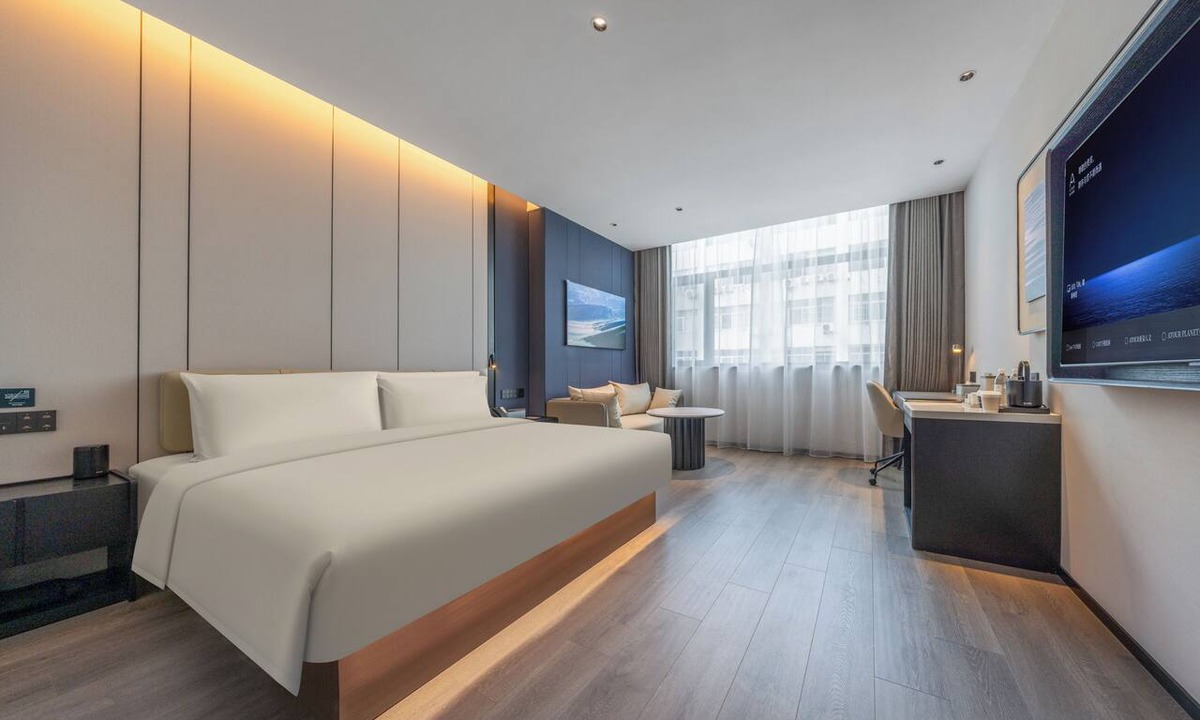 Weihai Hotel | Weihai Torch Eight Street Atour Hotel