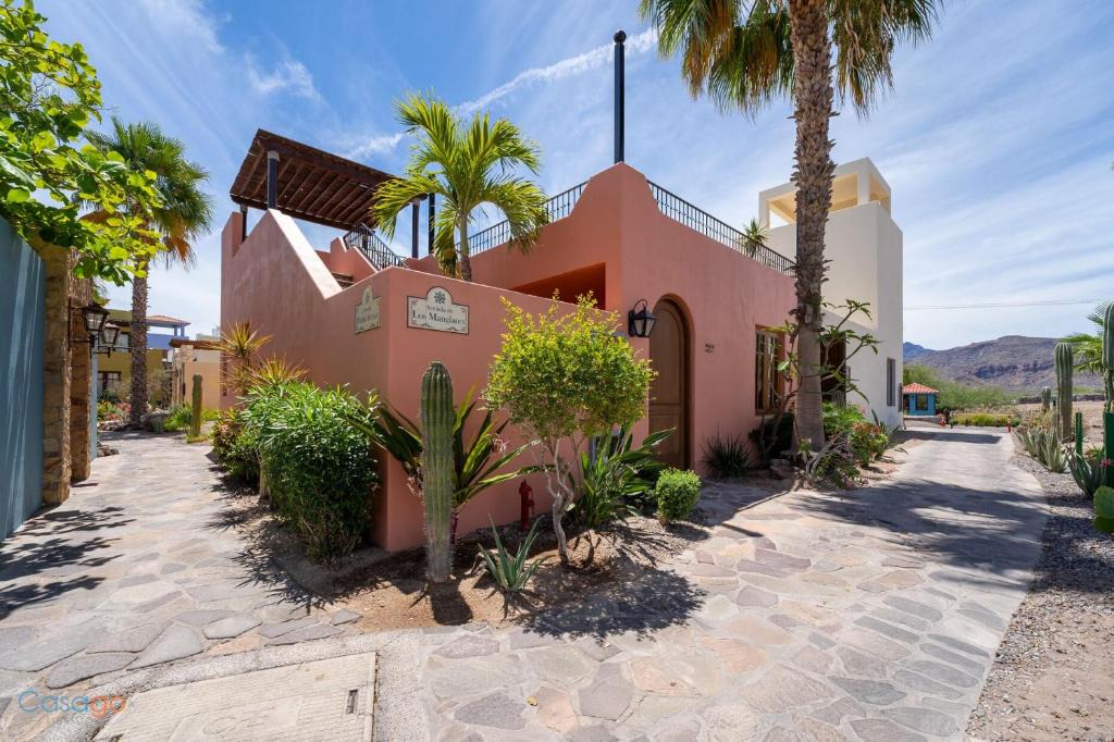 Nopolo House | Welcome to Casa Rincón Mágico, your cozy one-bedroom escape