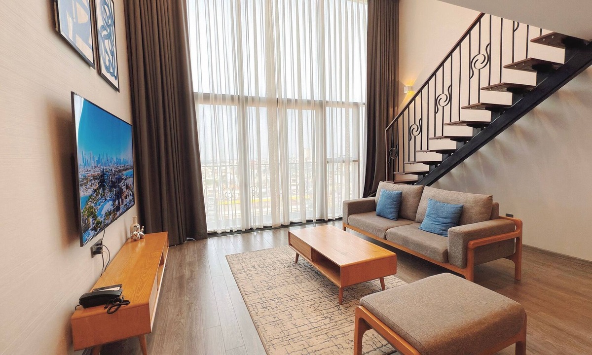 Tay Ho Condo | West Lake view Loft Duplex/Studio 5 minutes to Lotte World