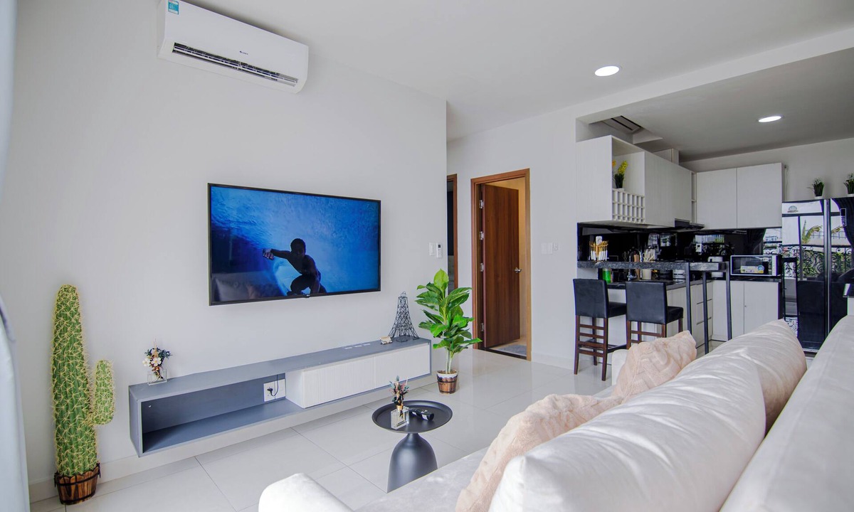 District 4 Apartment | White House/Luxury 3BR, District 4, Center city & modern style