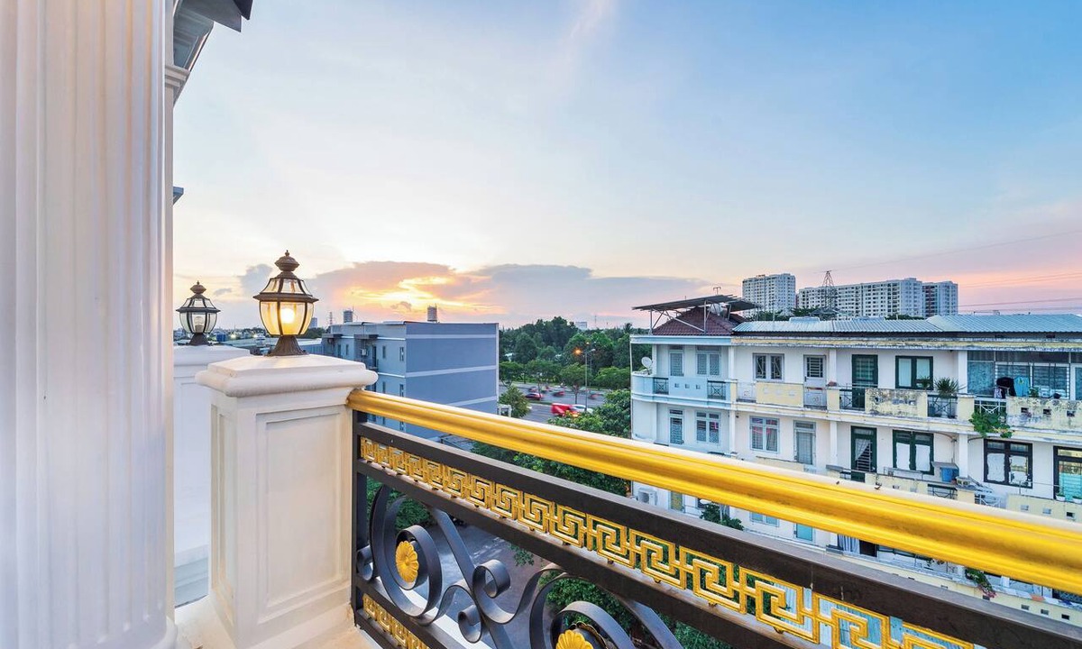 Linh Trung IEPZ Hotel | Winston Hotel Riverside