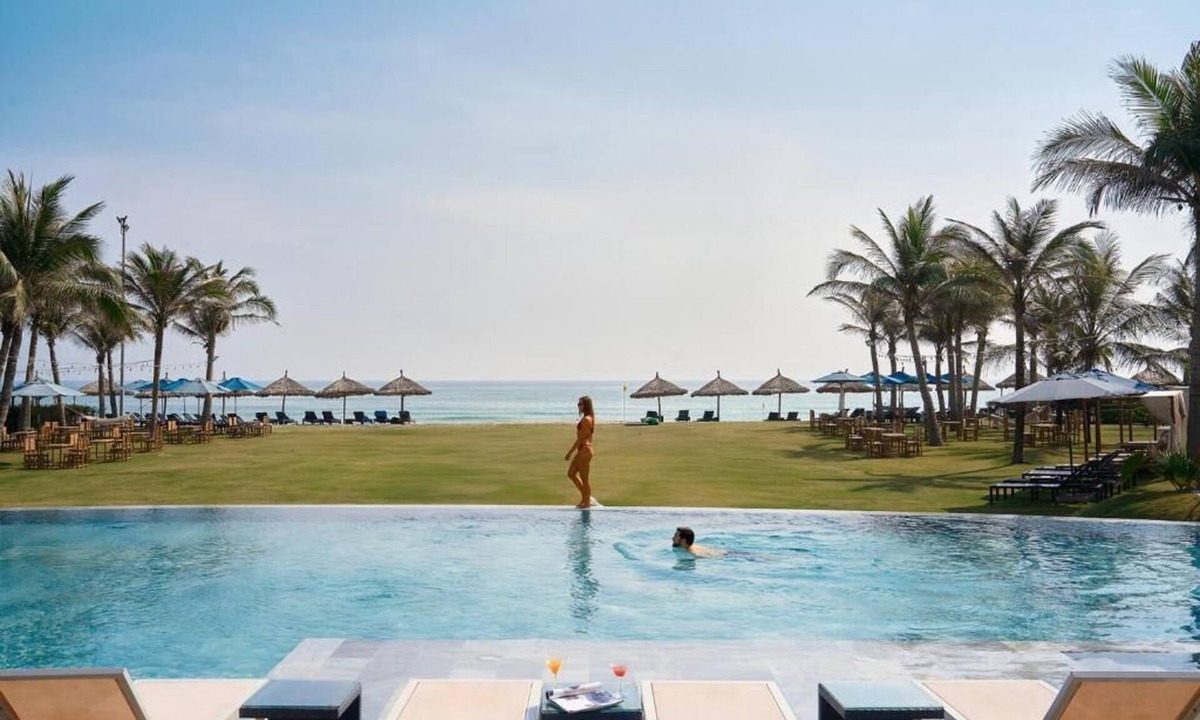 Dien Duong Apartment | Wyndhoian Beachfront Villas