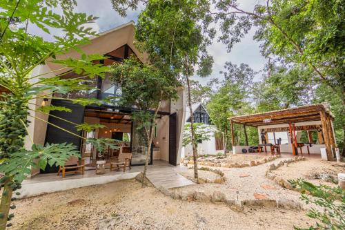 Ek Balam Village Cabin | Xtambaa Selva