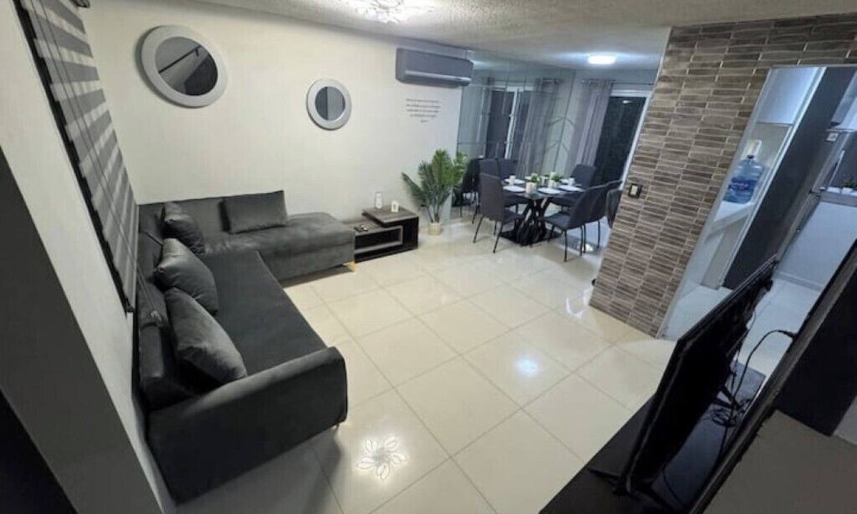 San Nicolas de los Garza House | Your temporary accommodation in Monterrey: Wi-Fi, garage