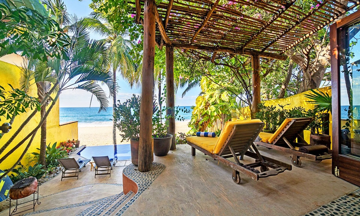 North End House | Your tropical beach paradise getaway