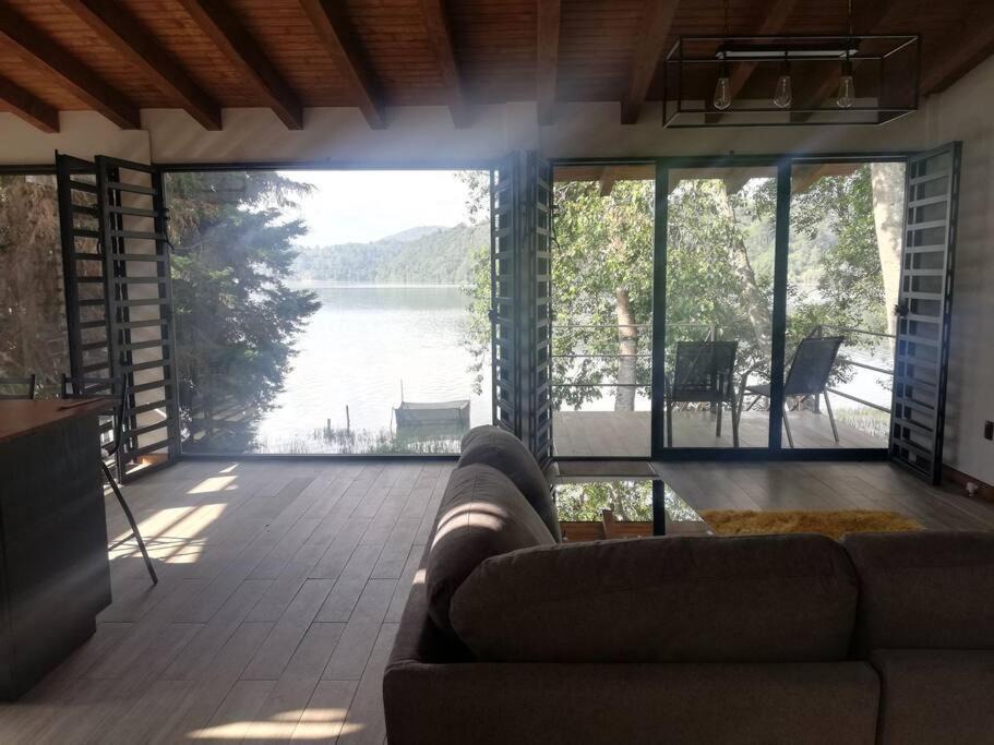 Zirahuen Ski Chalet | Zirahuen, cabaña moderna junto al lago