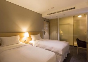 麗馨商旅七賢館
