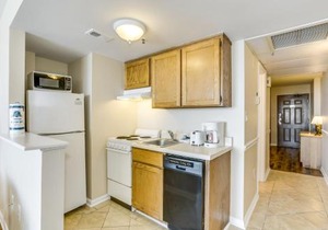 Beachfront Luxury Condo w private balcony at Meridian Plaza in Myrtle Beach