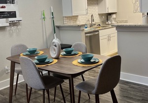 Luxury 2bd/2ba/2 min walk to AT&T stadium in Arlington