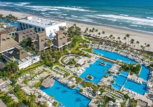 Mayan Palace, Acapulco- a beautiful studio suite