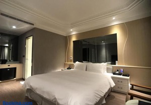 Moni Motel