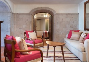 Rent Whole Floor at Luxury Resort: 1st Floor Suites w/Pool and Garden Access