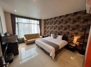 Boston Hotel | West District