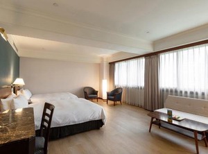 Hotel | West District