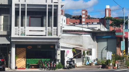 Chishang Hostel | 梅園小築民宿