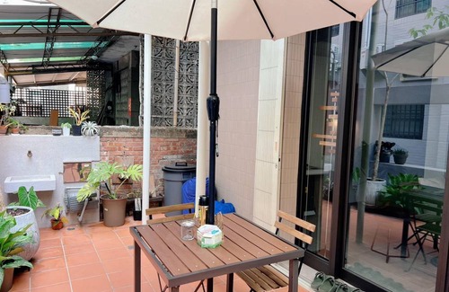 East District Hotel | 132 m² Motel ∙ 3 bedrooms ∙ 10 guests