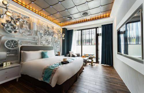 South District Hotel | 145 m² Motel ∙ 7 guests