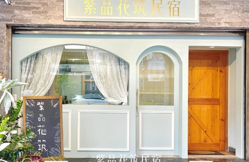 Old Town Hotel | 150 m² Motel ∙ 4 bedrooms ∙ 12 guests