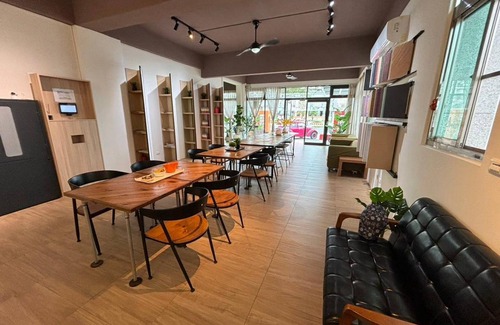 Taitung Hotel | 200 m² Motel ∙ 8 bedrooms ∙ 24 guests