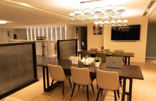 Zhongzheng Hotel | 23 m² Hotel ∙ 7 guests