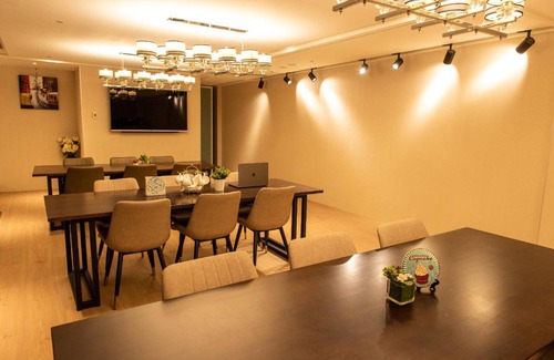 Zhongzheng Hotel | 23 m² Hotel ∙ 7 guests