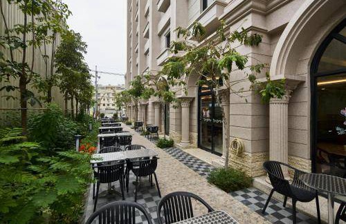 Renwu District Hotel | 37 m² Hotel ∙ 4 guests