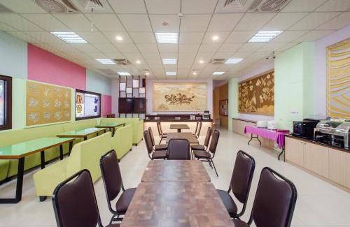 Dahu Hotel | 40 m² Motel ∙ 6 guests