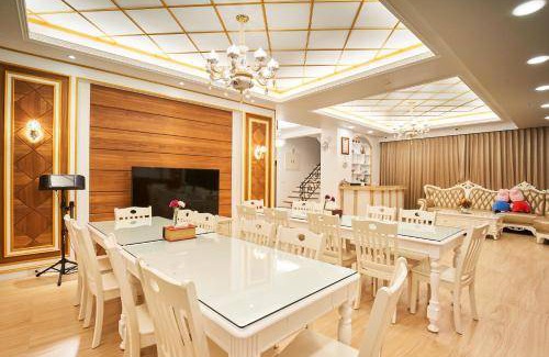Wujie Hotel | 450 m² Motel ∙ 6 bedrooms ∙ 25 guests