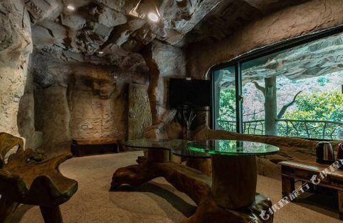 Shoufeng Hotel | 66 m² Hotel ∙ 10 guests