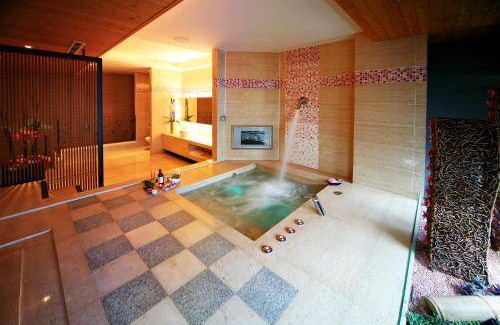 Dali Hotel | 70 m² Motel ∙ 127 guests