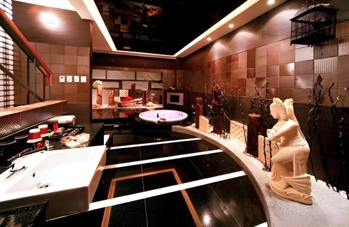 Dali Hotel | 70 m² Motel ∙ 127 guests