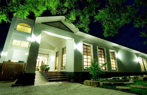 Dahu Hotel | 99 m² Motel ∙ 4 guests