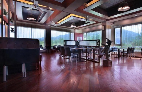 Dahu Hotel | 99 m² Motel ∙ 4 guests