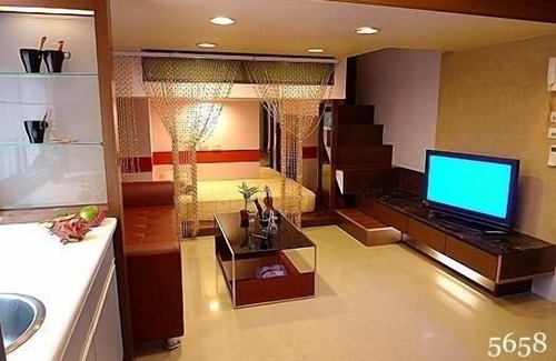 Sinsing District Apartment | European Style Duplex near Kaohsiung Railway Station