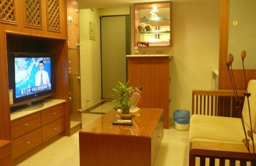 Sinsing District Apartment | European Style Duplex near Kaohsiung Railway Station
