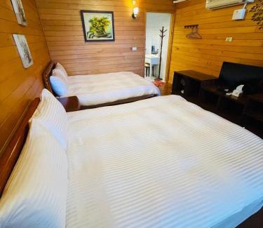 Fuxing District House | He Feng Homestay