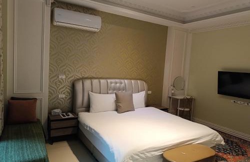 East District Villa | Lane 82 Hostel