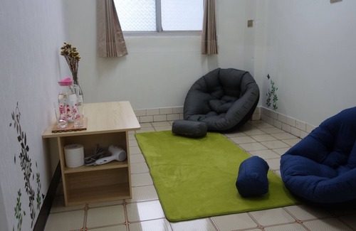 East District Hostel | Lawa House - Hostel