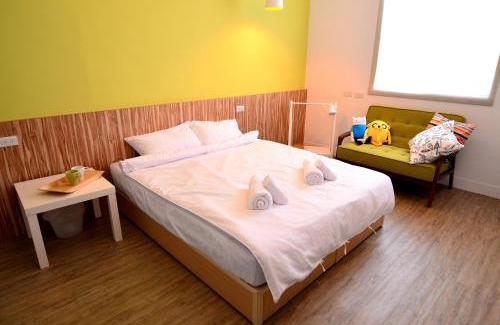 East District House | Leaf Hostel